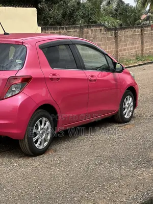 Toyota Vitz 1.3 FWD 5dr 2012 Pink