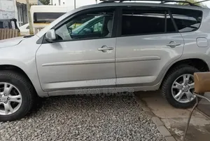 Toyota RAV4 2012 Silver