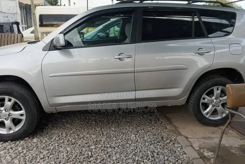 Toyota RAV4 2012 Silver