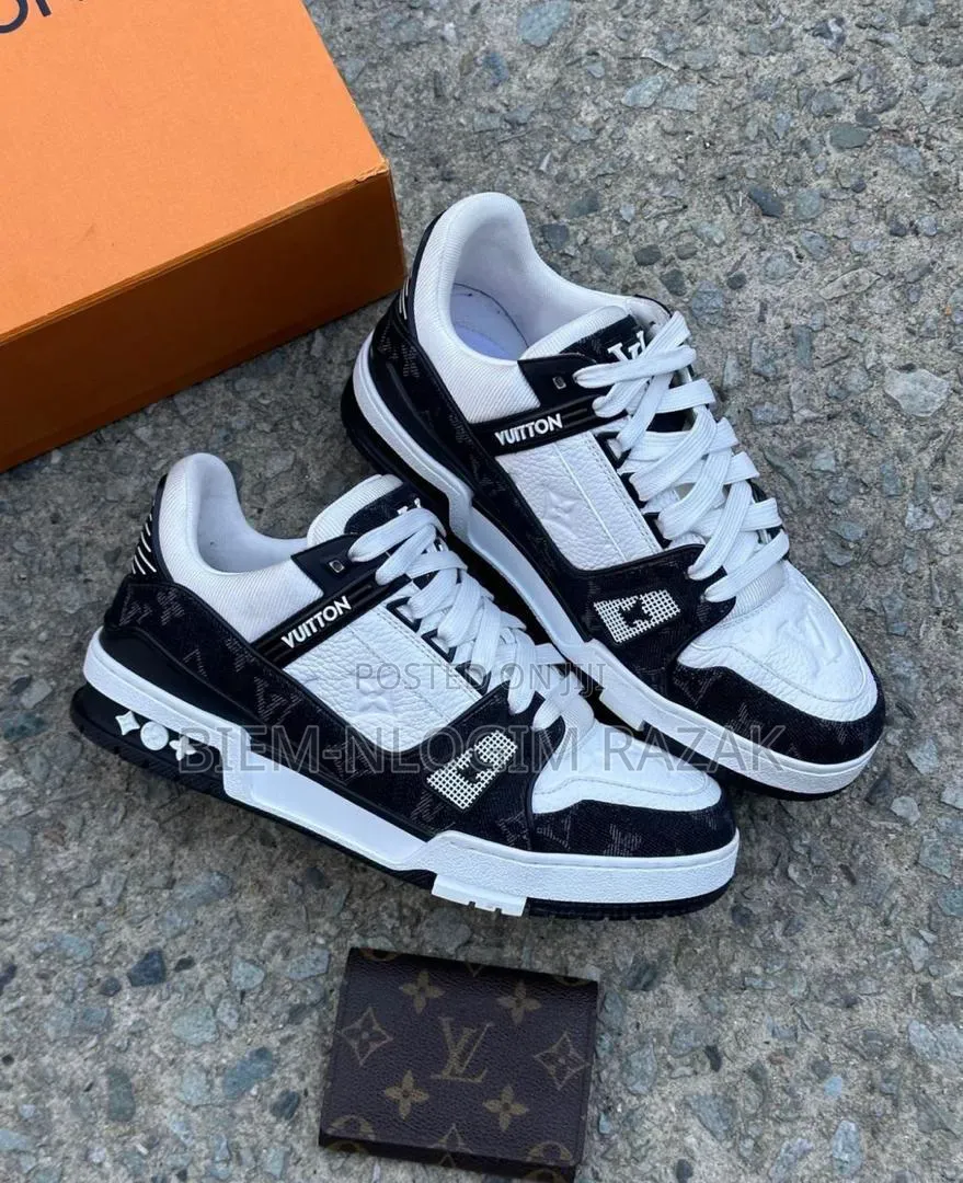 Suoer Quality Luiz Vuitton Brand Sneakers Available