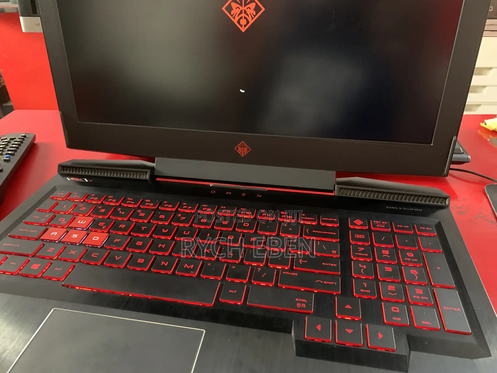 Laptop HP Omen 15 16GB Intel Core i5 HDD+SSD 512GB