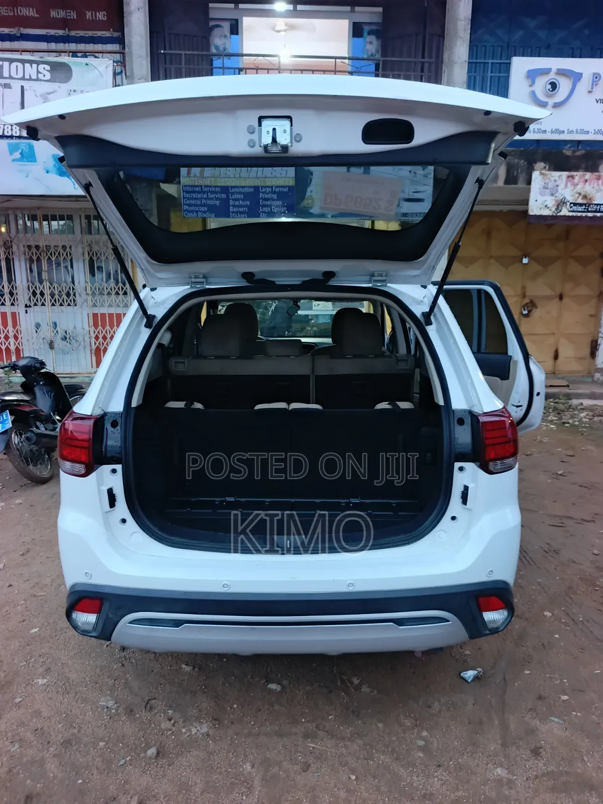 Mitsubishi Outlander SEL FWD 2019 White