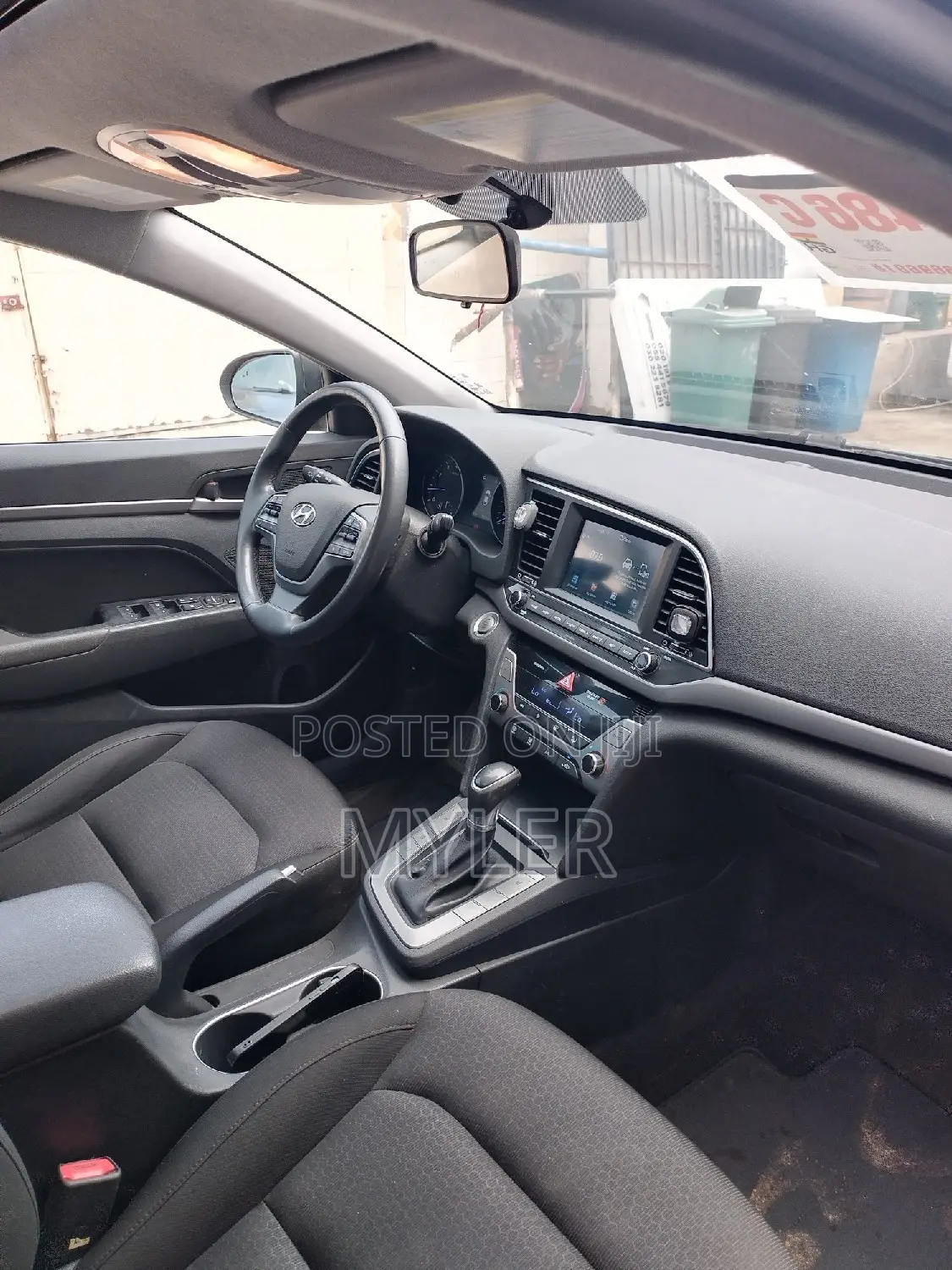 Hyundai Elantra Limited Sedan FWD (2.0L 4cyl 6A) 2017 Black