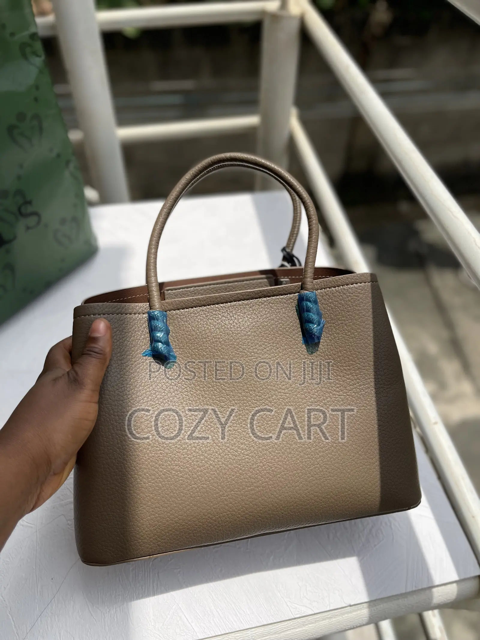 Dressing Bag