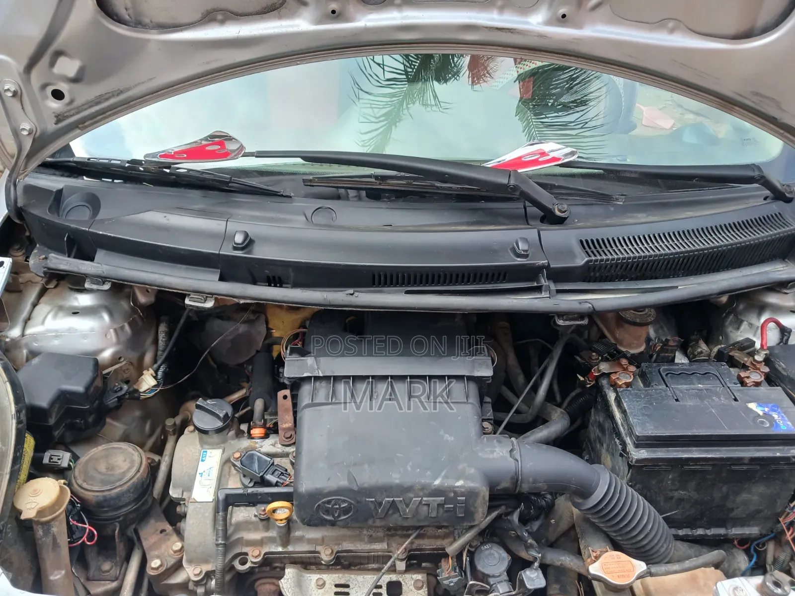 Toyota Vitz 2010 Silver