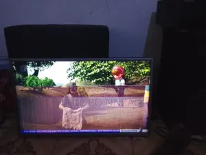 LG Smart TV, 32 Inches