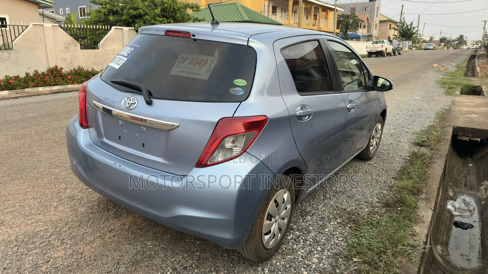 Toyota Vitz 1.0 FWD 5dr 2013 Blue