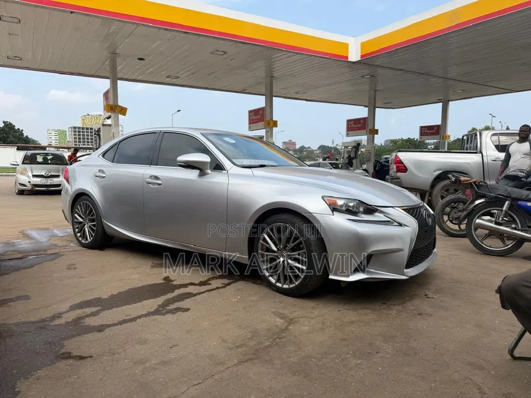 Lexus IS 2016 Silver