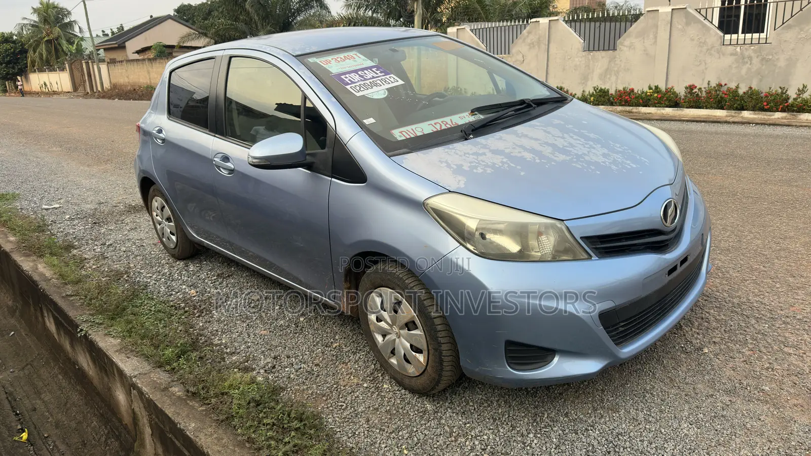 Toyota Vitz 1.0 FWD 5dr 2013 Blue