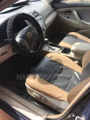Toyota Camry Base 4dr Sedan (2.5L 4cyl 6M) 2010 Black