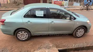 Toyota Belta 2010 Green