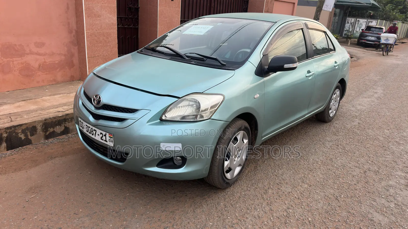 Toyota Belta 2010 Green