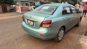 Toyota Belta 2010 Green