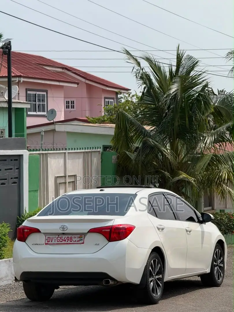 Toyota Corolla 2017 White