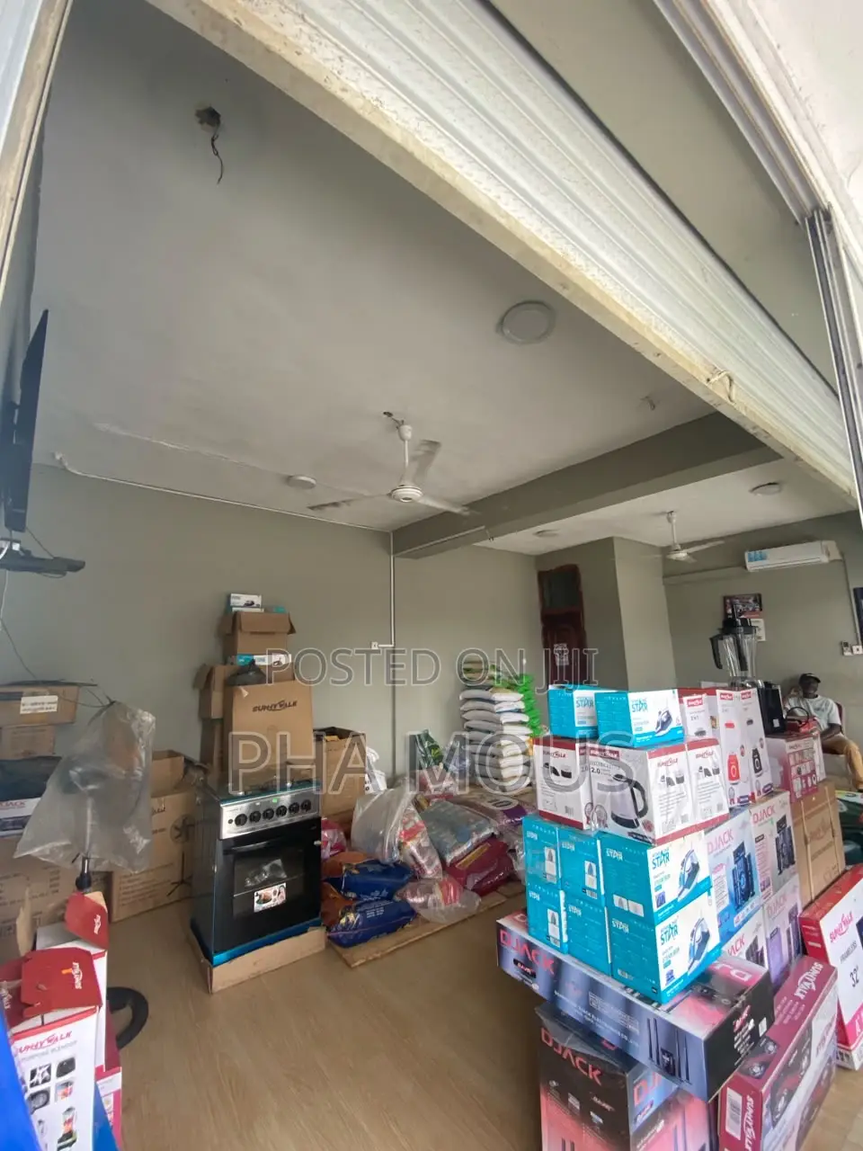 Double Shop for Rent