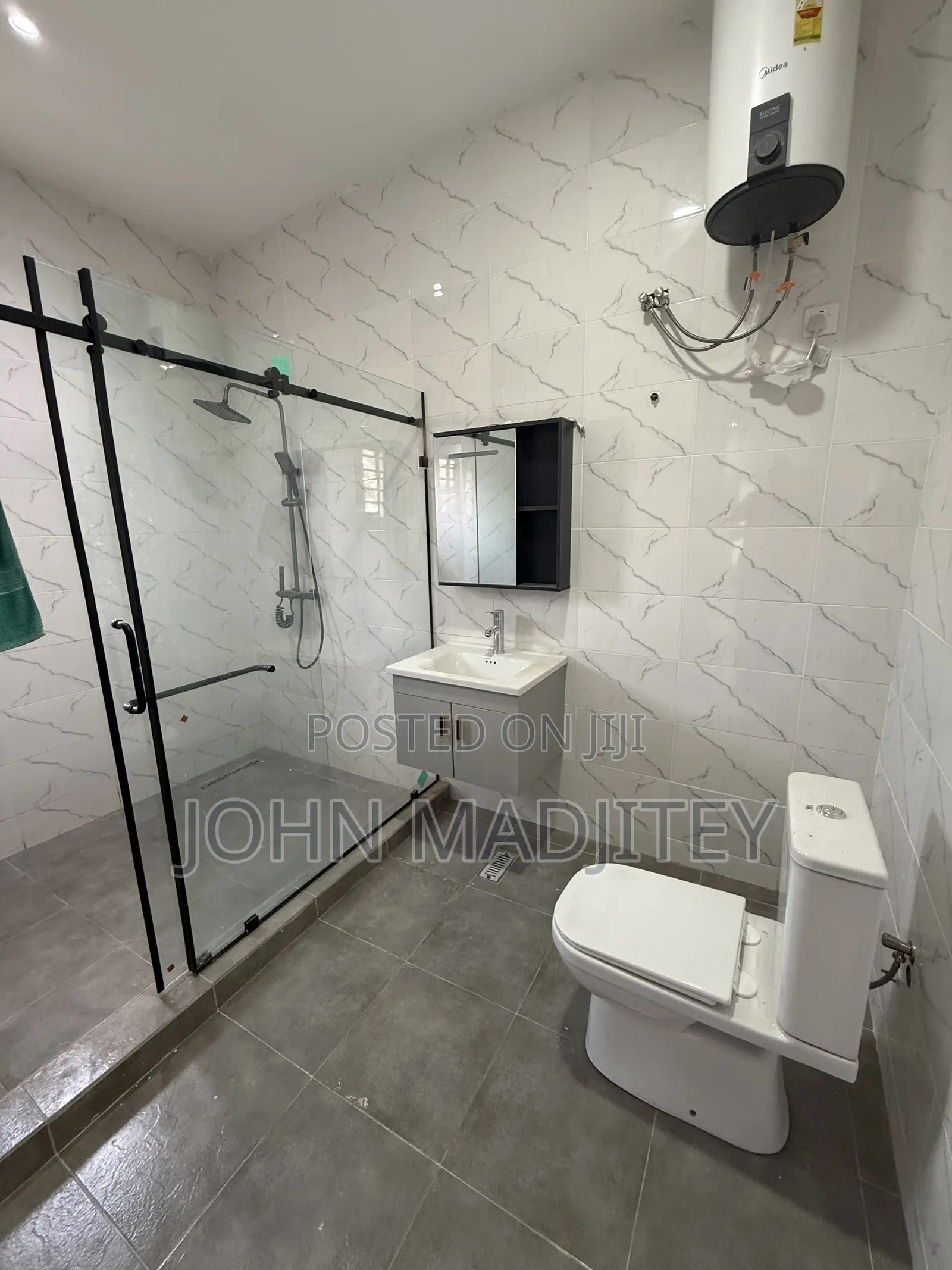 3bdrm Bungalow in Baatsona Total for sale