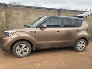Kia Soul 4dr Wagon (1.6L 4cyl 6A) 2015 Beige