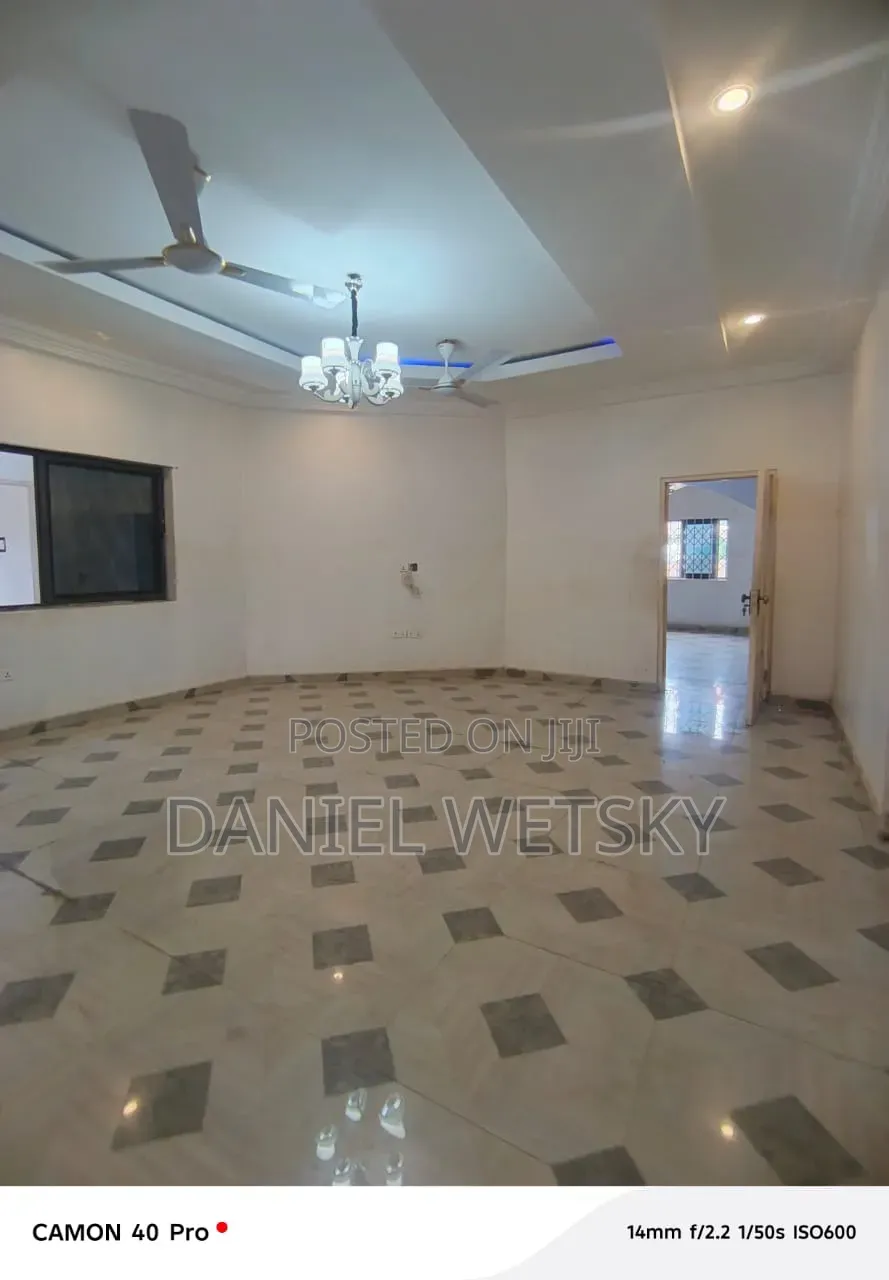 4bdrm Apartment in Ablekuma Joma, Manhean for rent