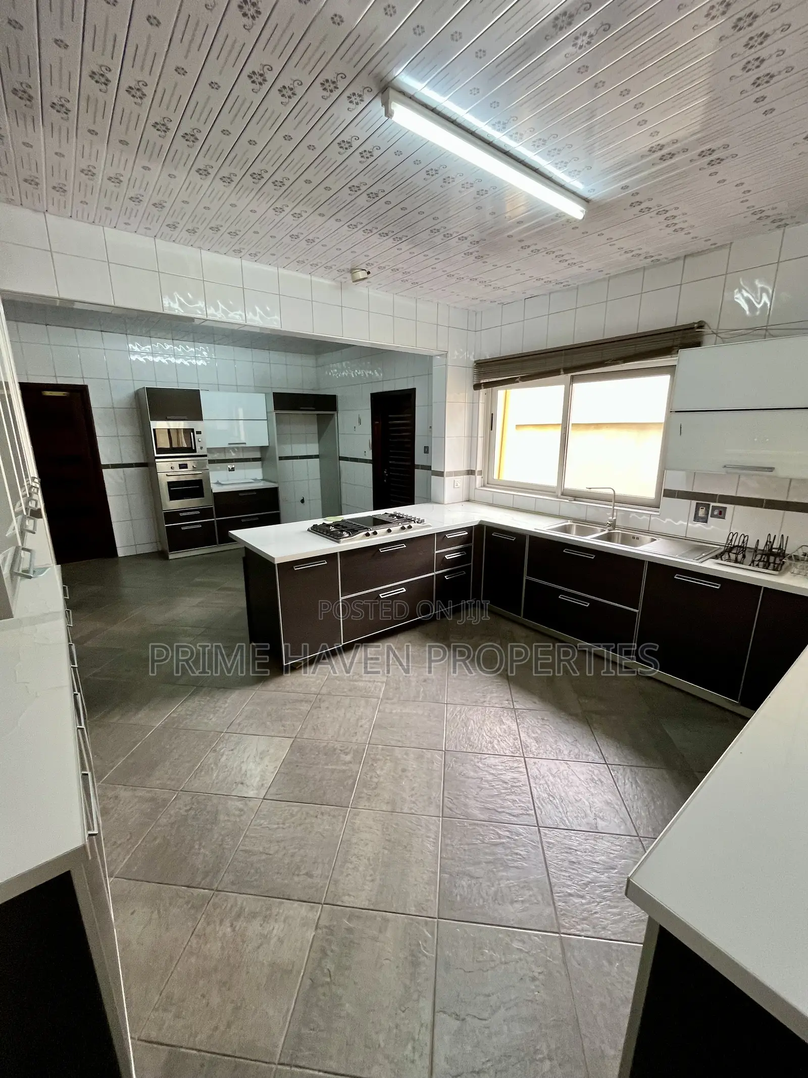 5bdrm House in Medifem Area for sale
