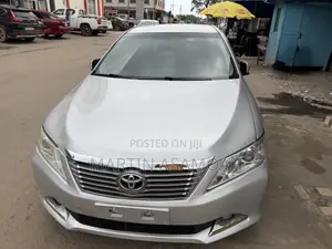 Toyota Camry 2012 Silver
