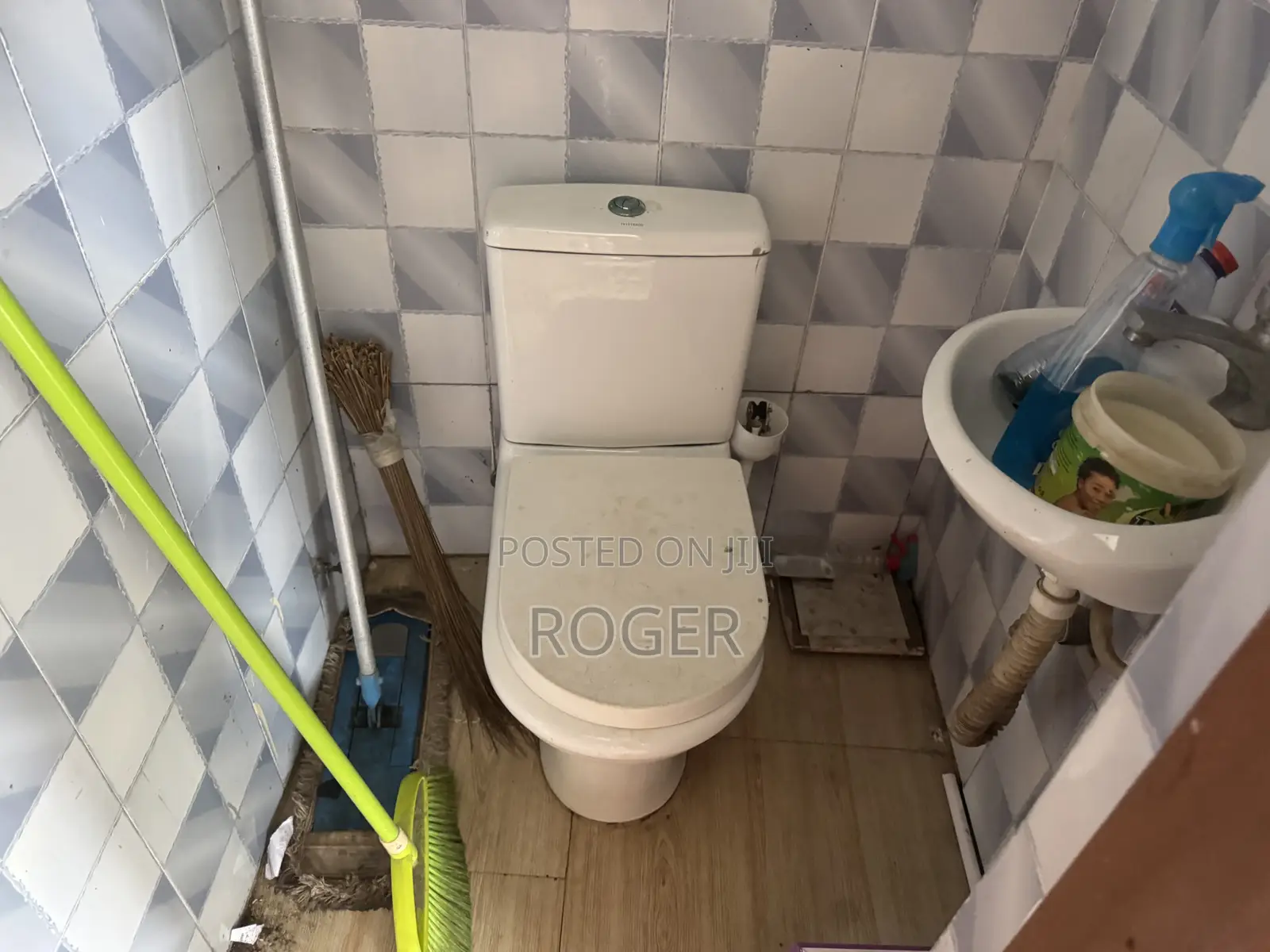 Double Shop for Rent at Achimota Mile 7