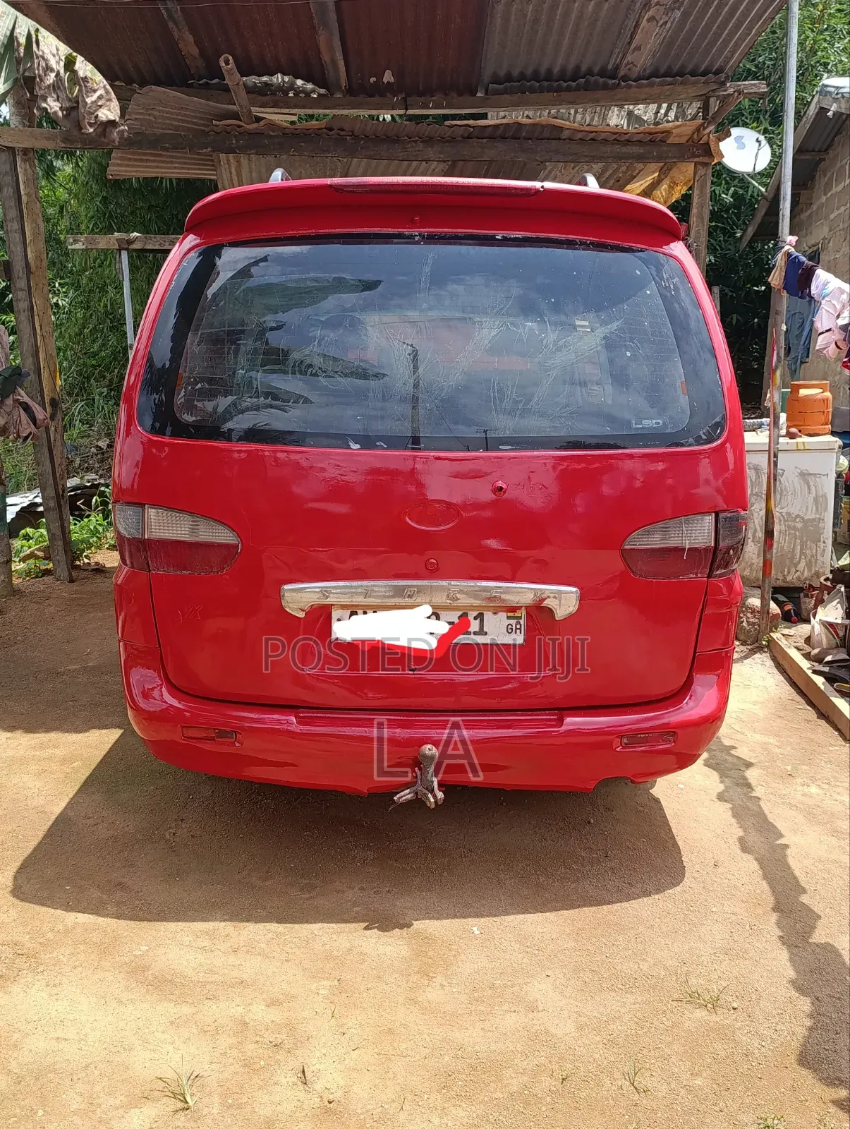 Hyundai Starex 2004 Red