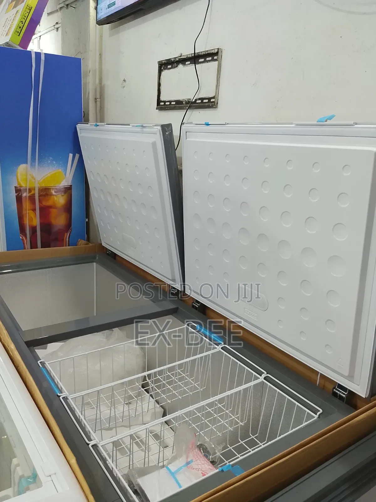 Pearl Chest Freezer 468L, High Energy Saver, No Noise Making,fast Cool