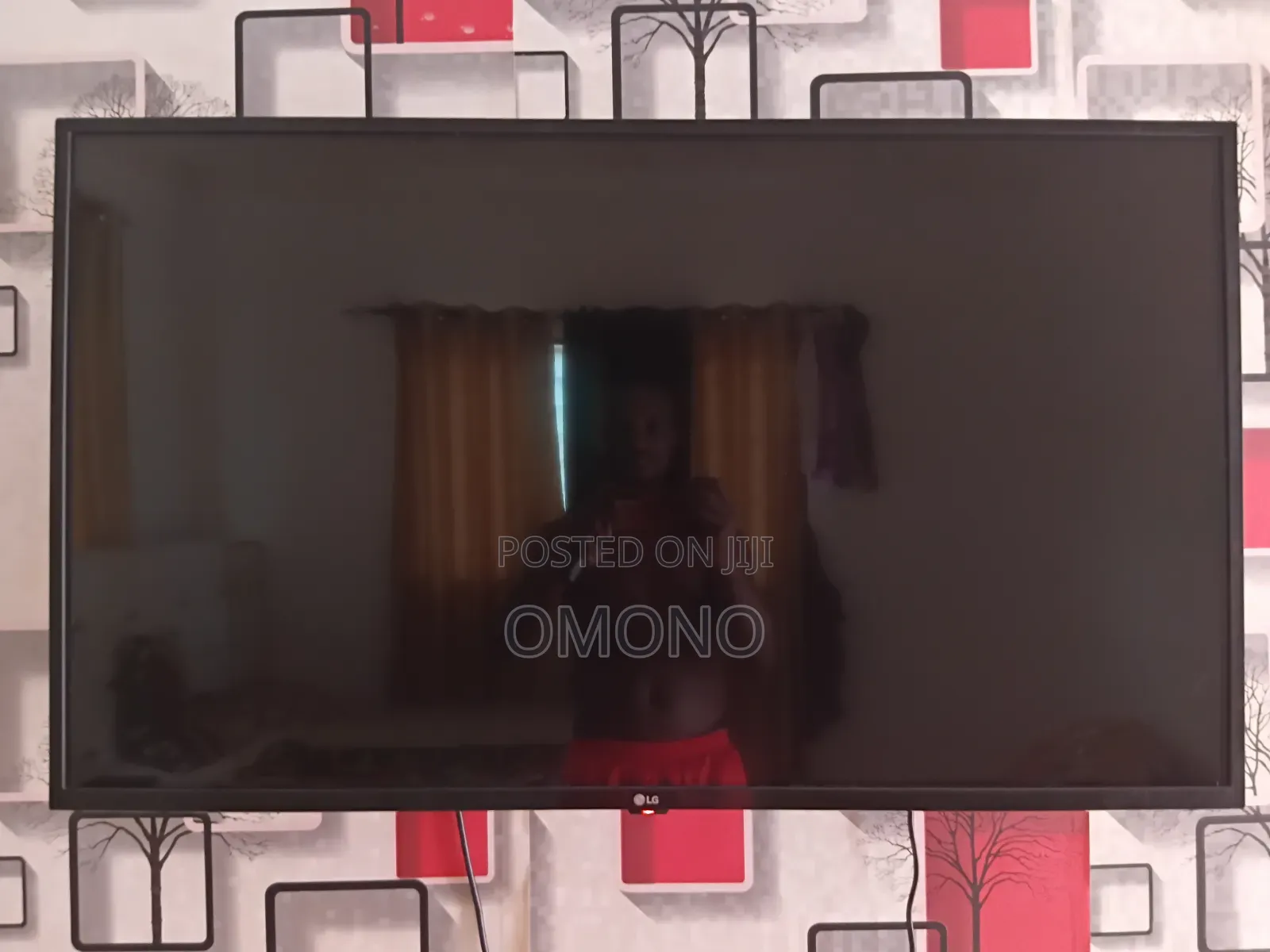 LG TV 43 Inches for Sale Plus DSTV Decoder With Hotel Package