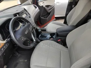 Hyundai Santa Fe 2016 Gold