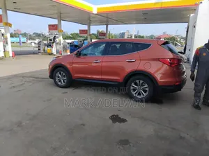 Hyundai Santa Fe 2016 Gold