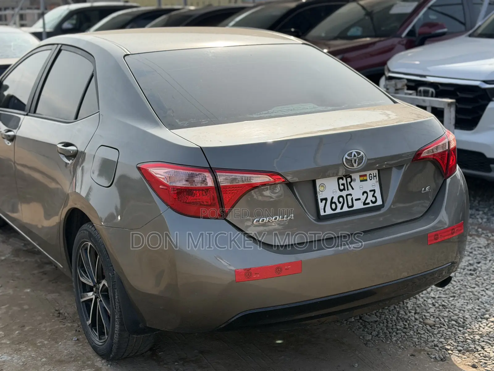 Toyota Corolla LE Eco (1.8L 4cyl 2A) 2018 Green