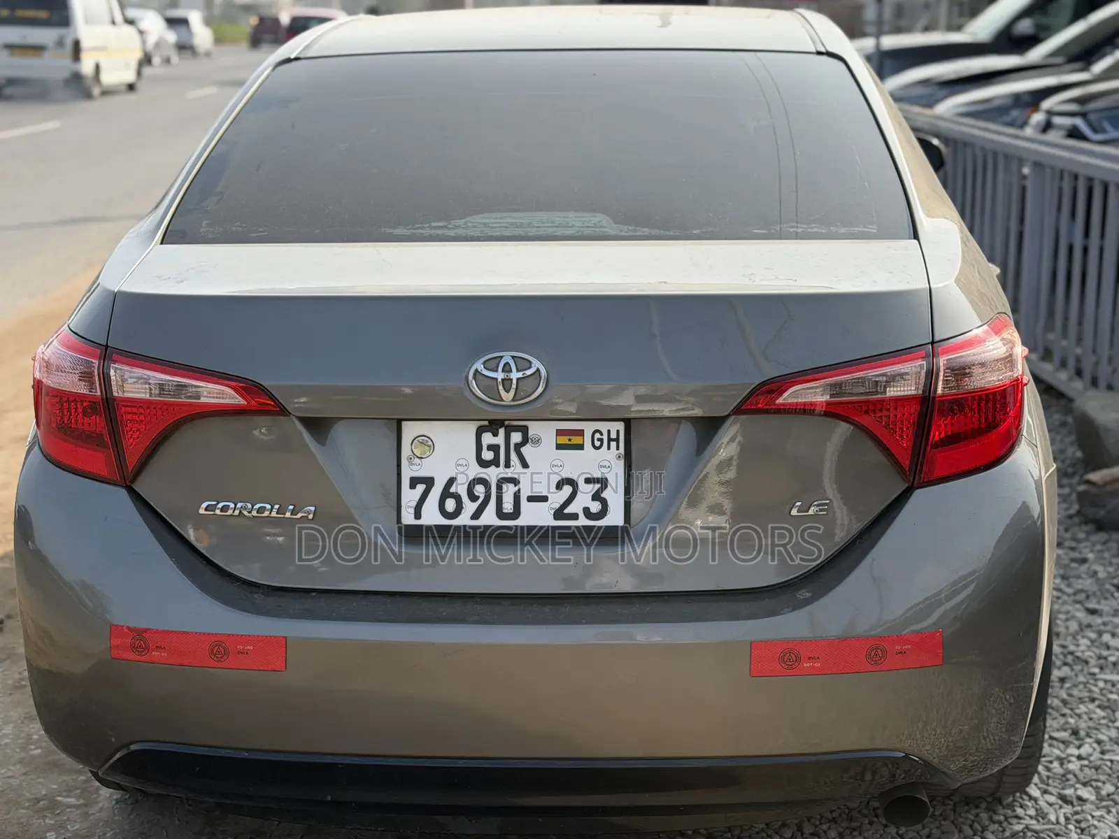 Toyota Corolla LE Eco (1.8L 4cyl 2A) 2018 Green