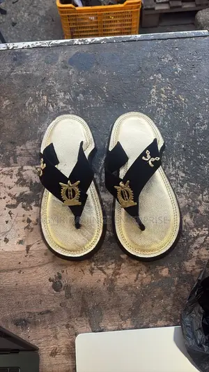 Black and Gold Ahenema