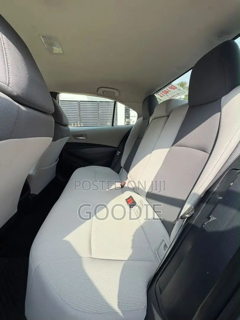 Toyota Corolla LE 2021 Gray