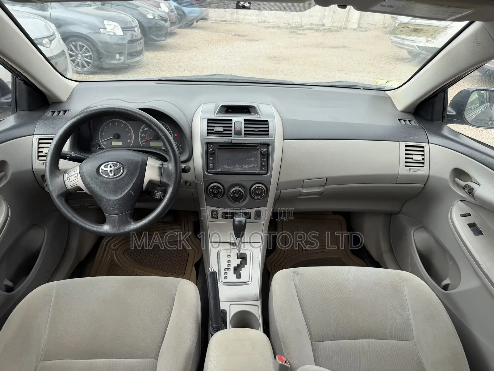Toyota Corolla LE 4dr Sedan (1.8L 4cyl 4A) 2013 Gray