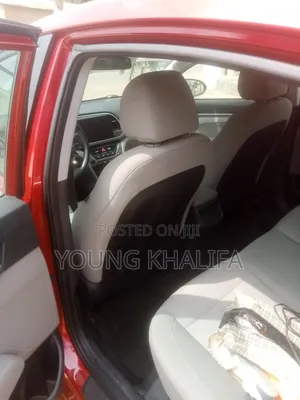 Hyundai Elantra 2017 Red
