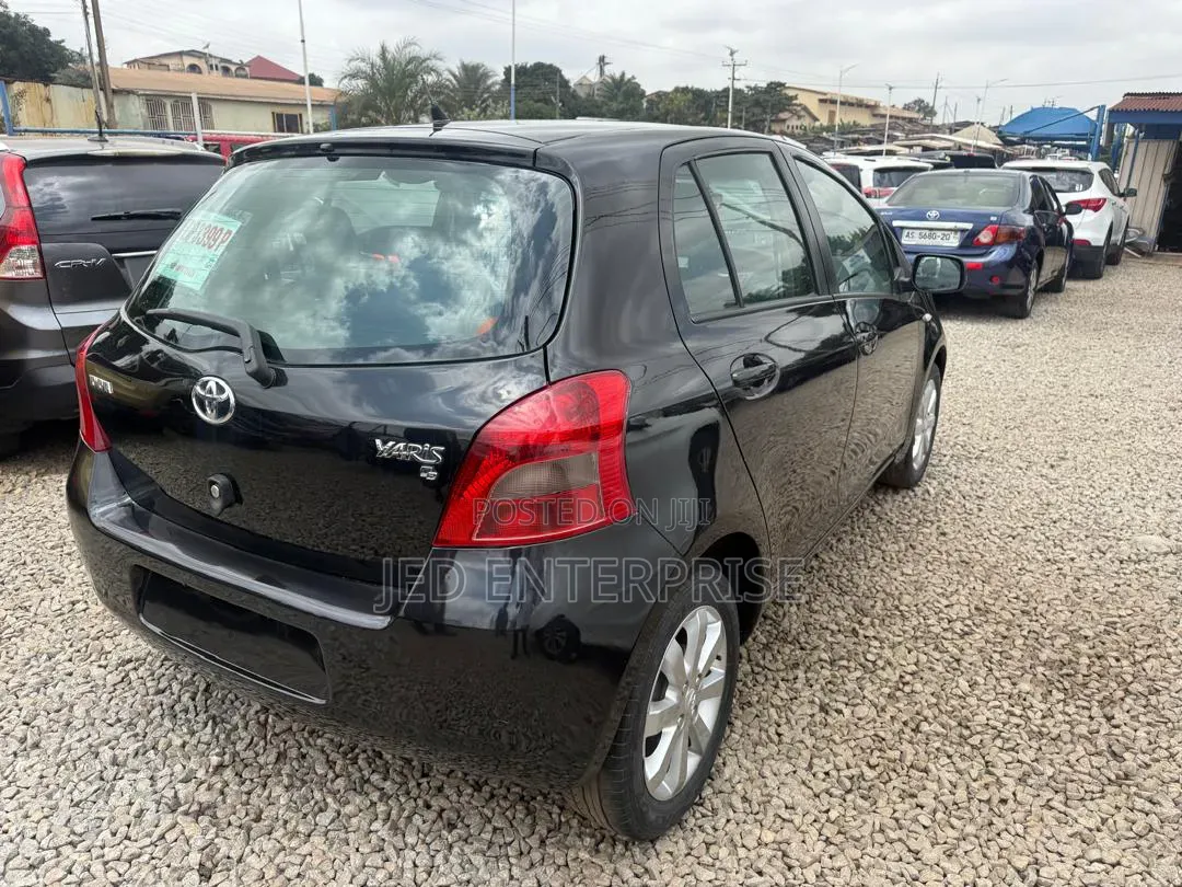 Toyota Yaris 2009 Black