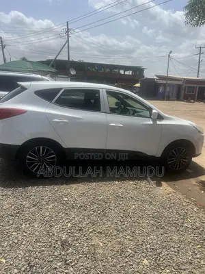 Hyundai Tucson Limited FWD 2012 White