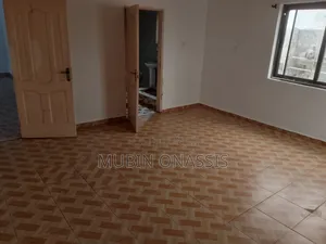 2bdrm Apartment in Items Property, School Junction for rent