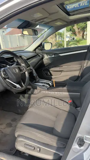 Honda Civic EX Sedan 2019