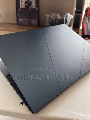 Laptop Asus Zenbook 14 8GB Intel Core i5 SSD 256GB