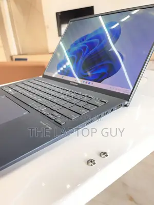 Laptop Asus Zenbook 14 8GB Intel Core i5 SSD 256GB
