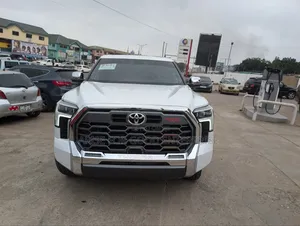 Toyota Tundra 2023 White