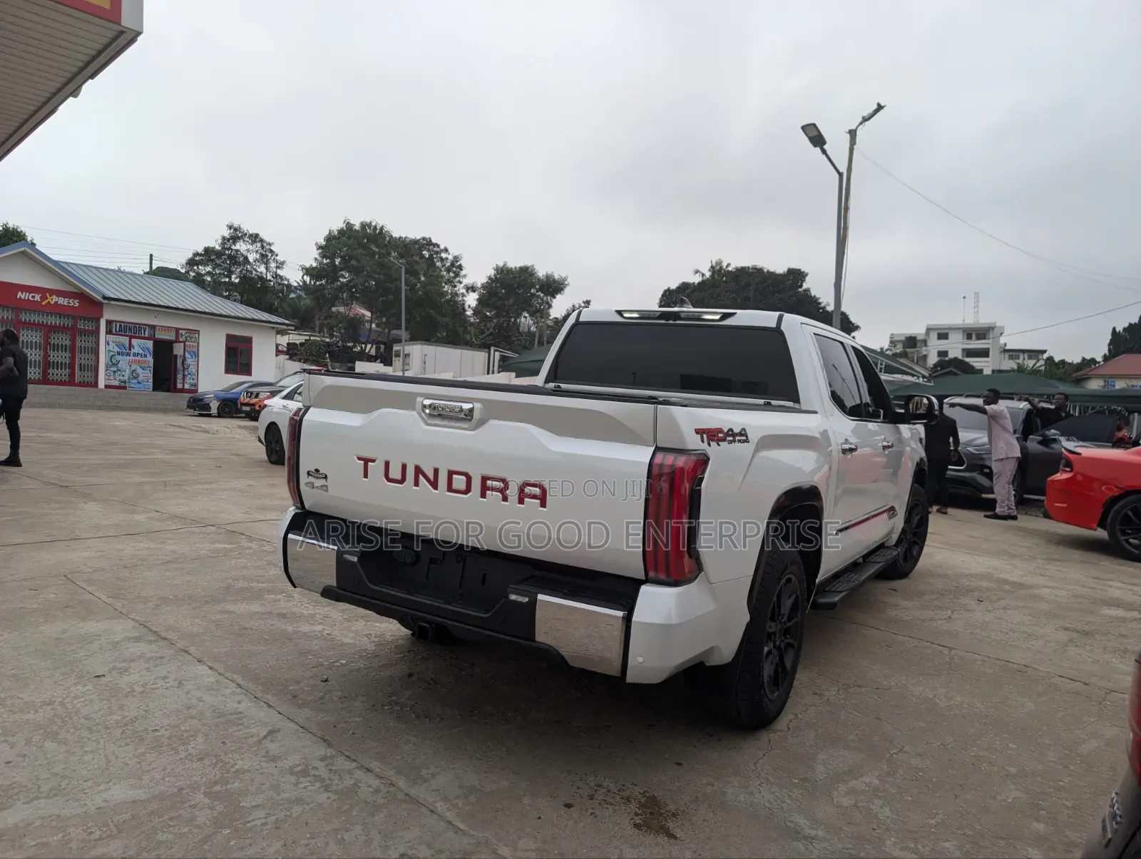 Toyota Tundra 2023 White