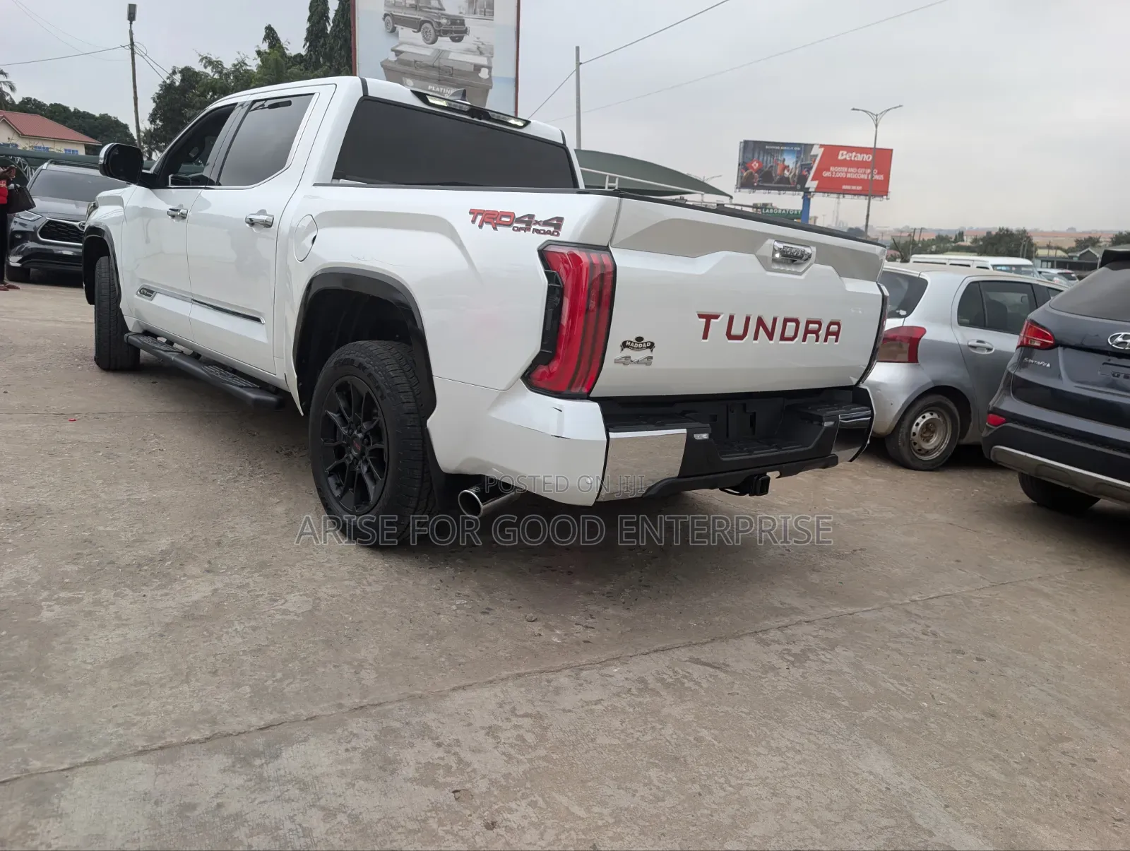 Toyota Tundra 2023 White