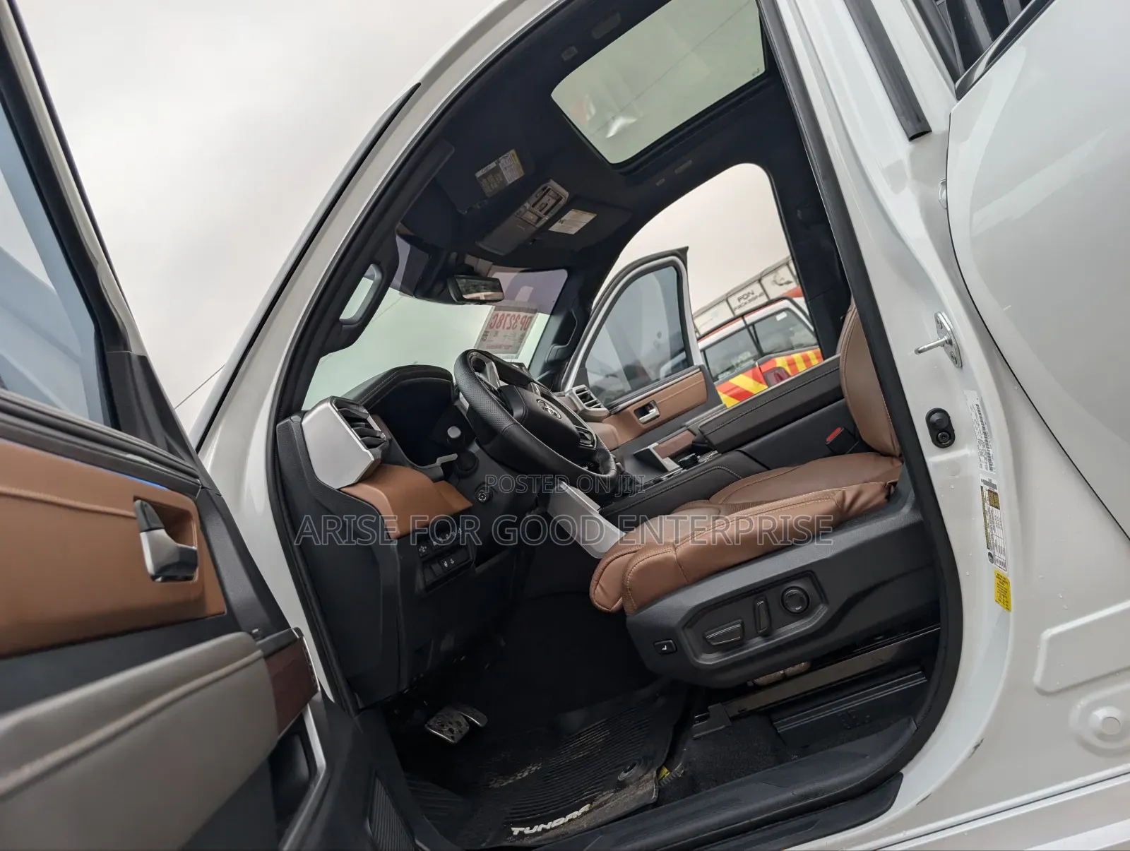 Toyota Tundra 2023 White