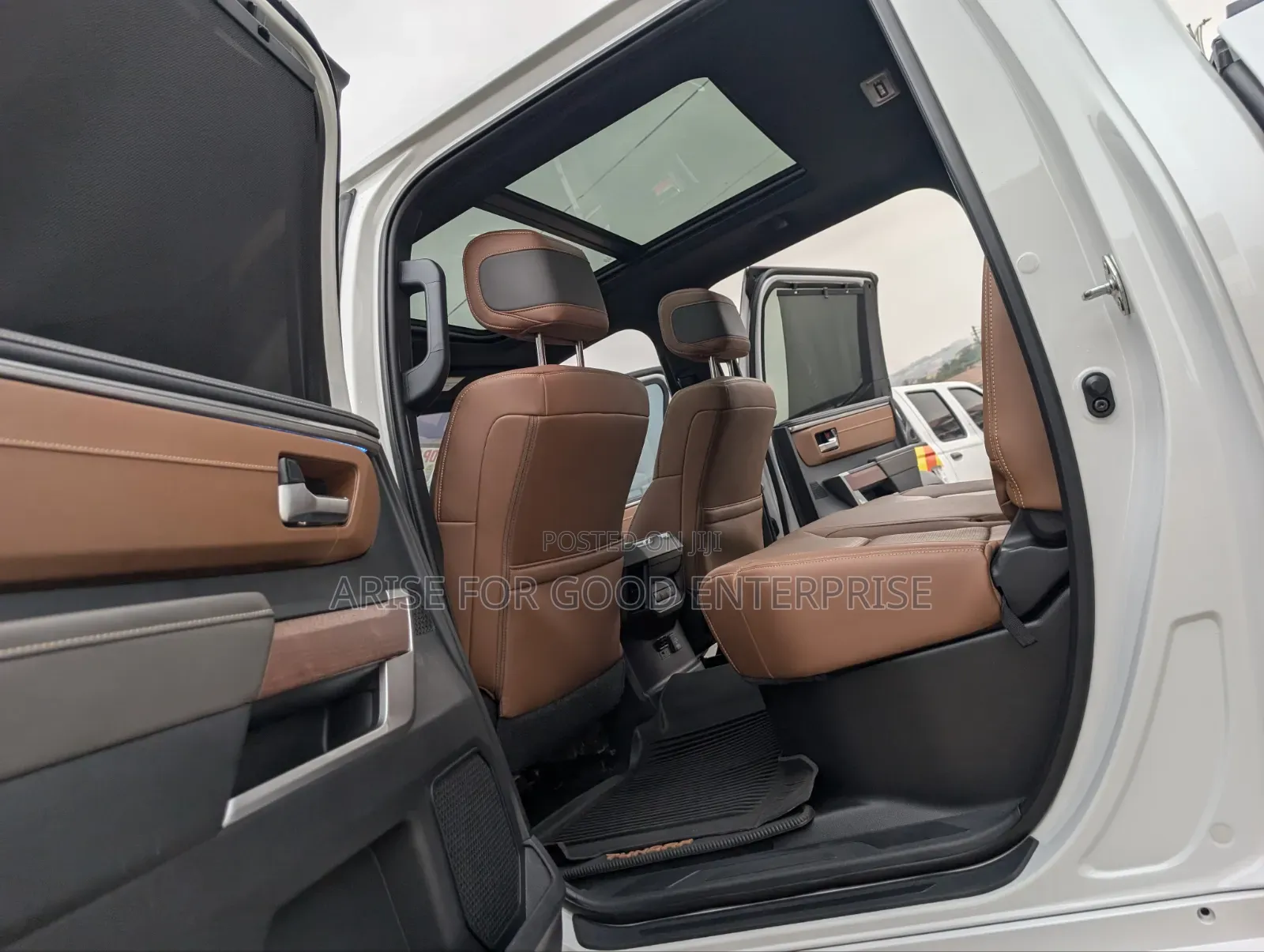 Toyota Tundra 2023 White