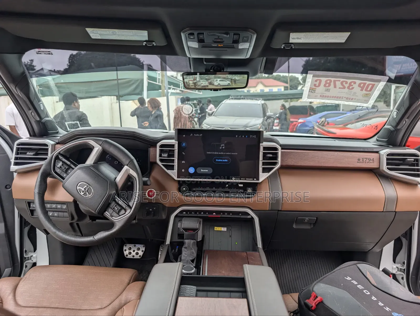 Toyota Tundra 2023 White