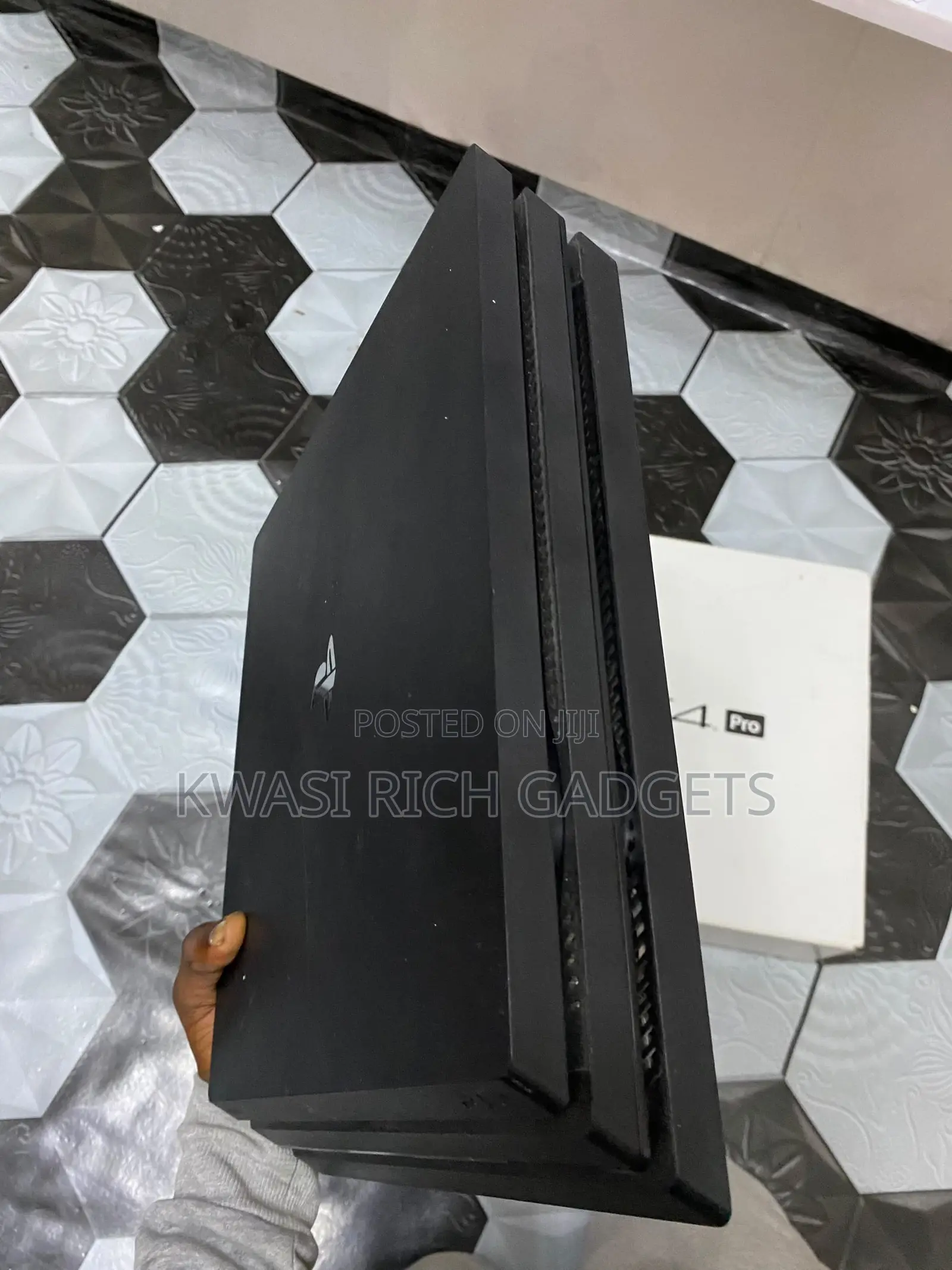 Ps4 Pro 1tb Jailbreak Version Empty Console