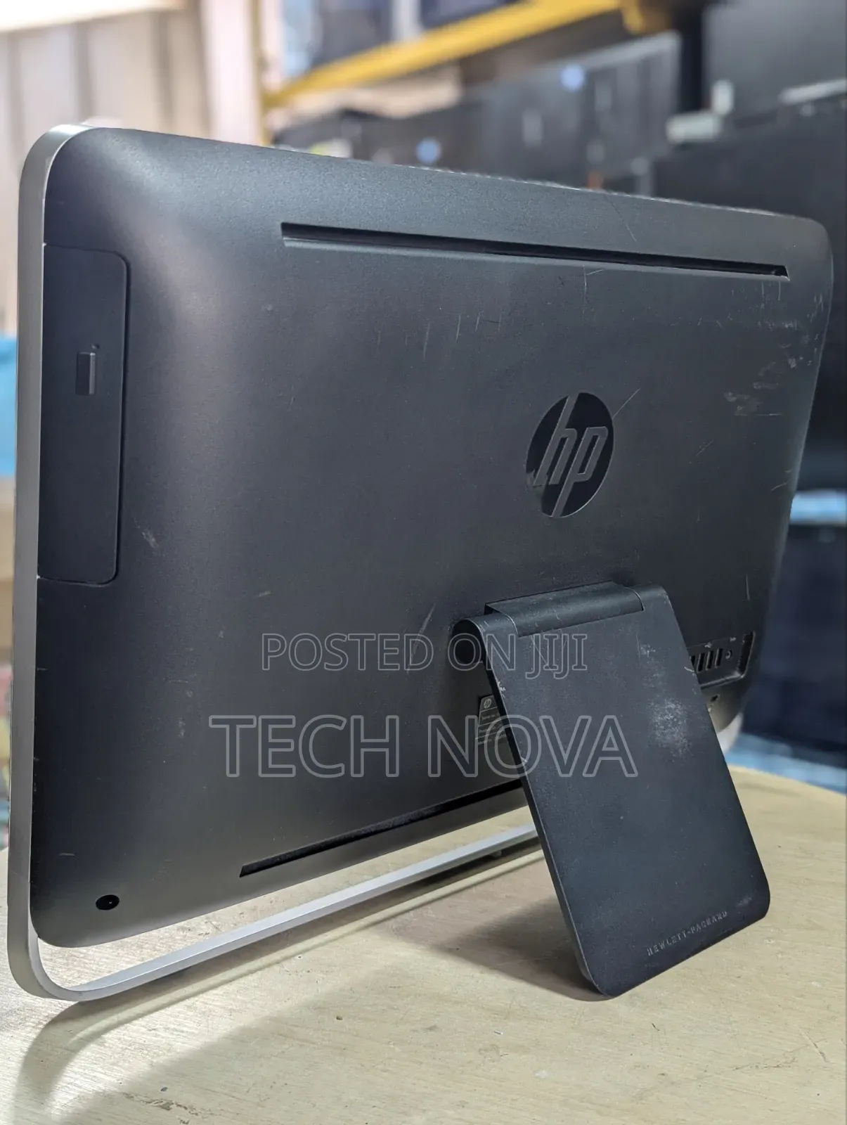 Desktop Computer HP Pavilion 24 8GB Intel Core i5 SSD 128GB